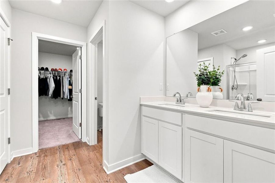 Furnished interior view inside a new home in , Grayson (Image 9).