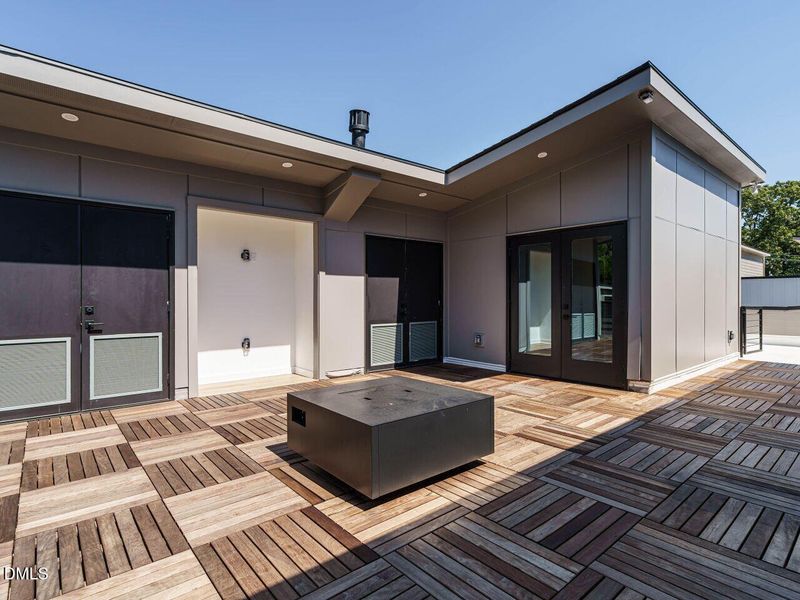 030-1280x960-rooftop-veranda