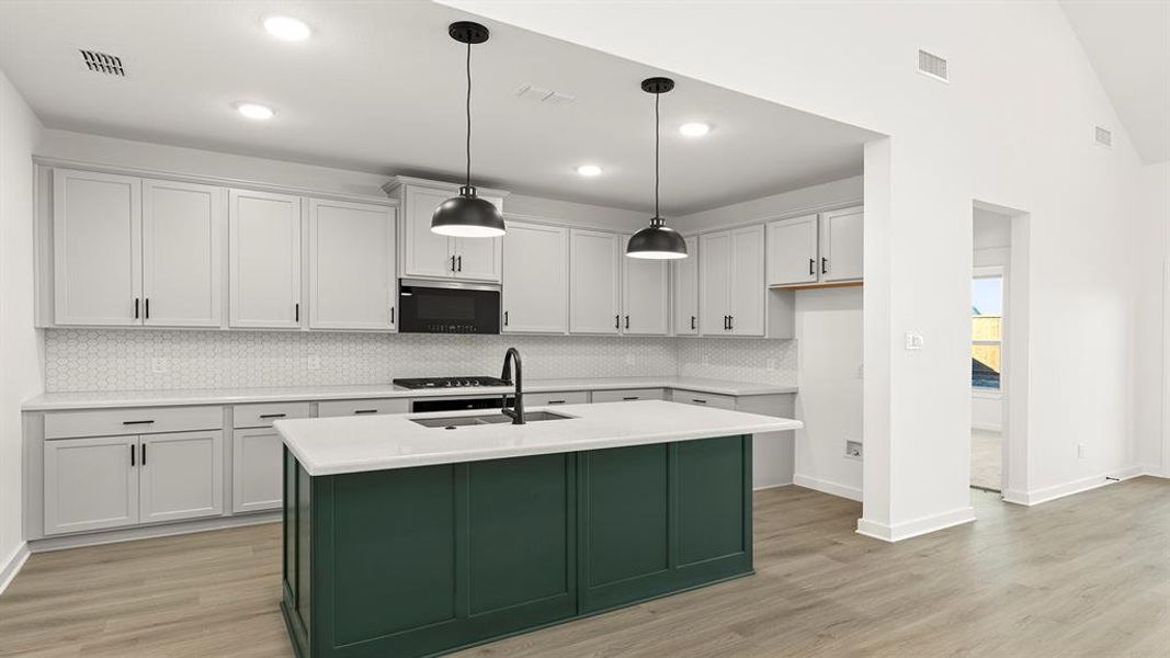 07. 9317 Derry - Kitchen (2)