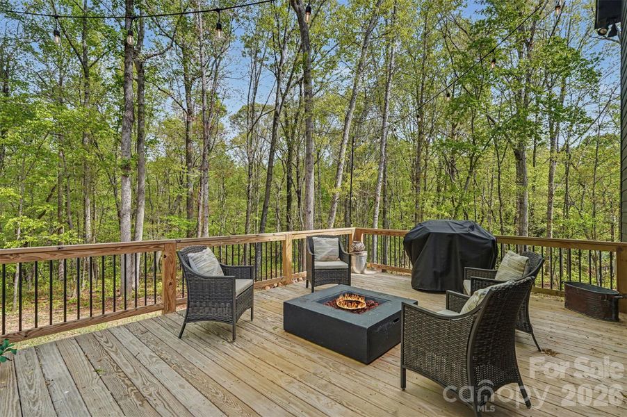 Exterior details and patio area of a home in , Stanfield (Image 3).