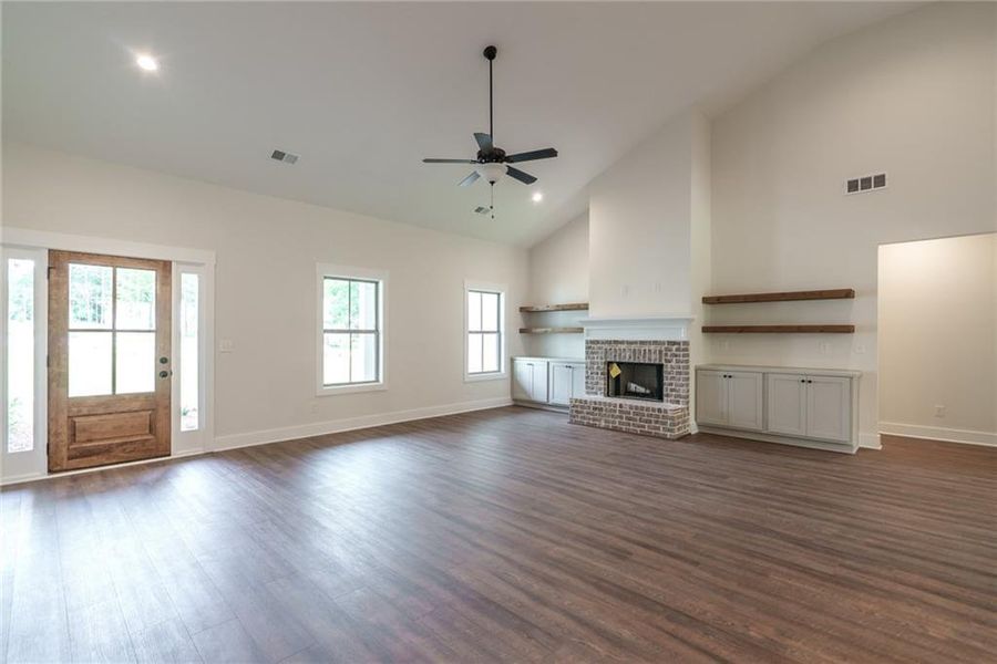 Spacious, unfurnished interior of a new home in , Social Circle (Image 17).