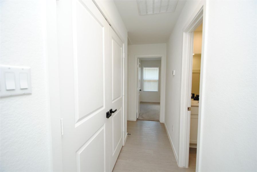 Spacious, unfurnished interior of a new home in Wharton Lakes, Wharton (Image 22).