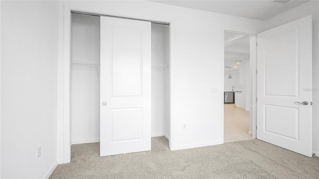 Spacious, unfurnished interior of a new home in Cresswind at Hammock Oaks, Lady Lake (Image 42).