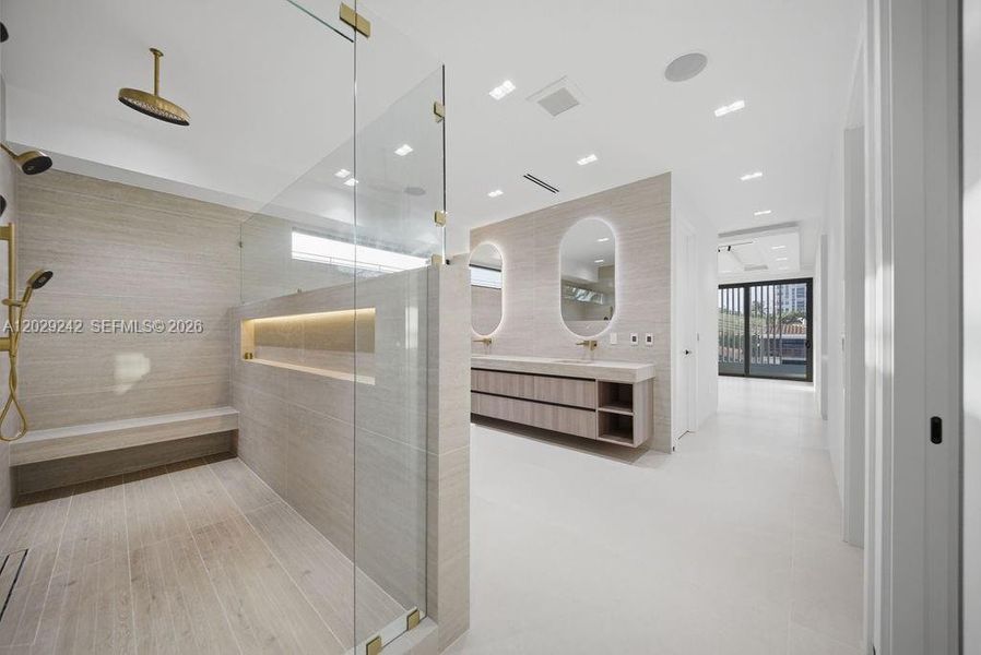 Furnished interior view inside a new home in , Fort Lauderdale (Image 48).