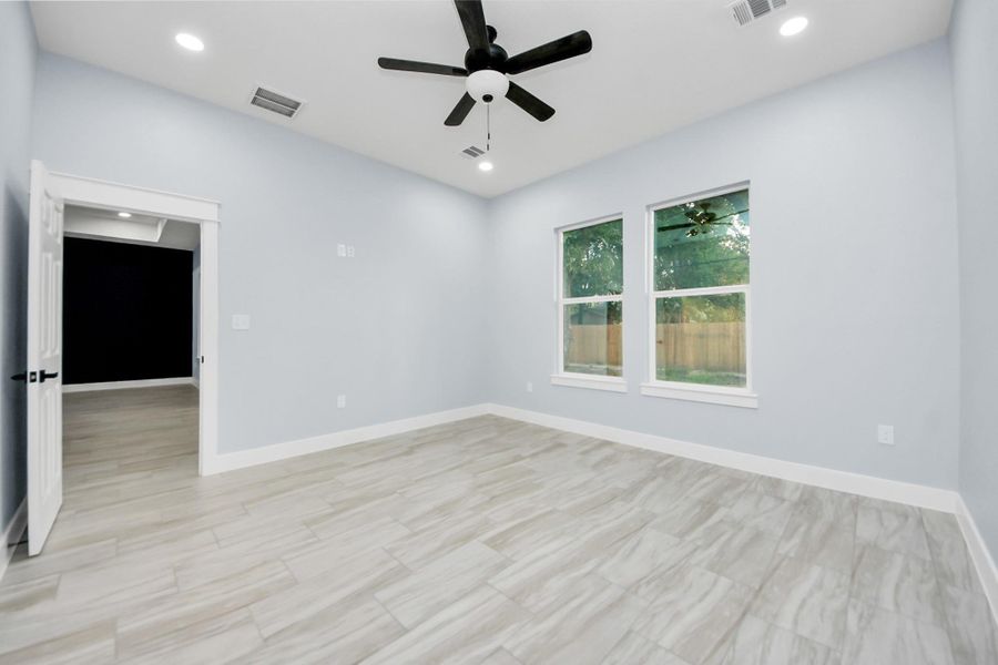 Spacious, unfurnished interior of a new home in , La Porte (Image 34).