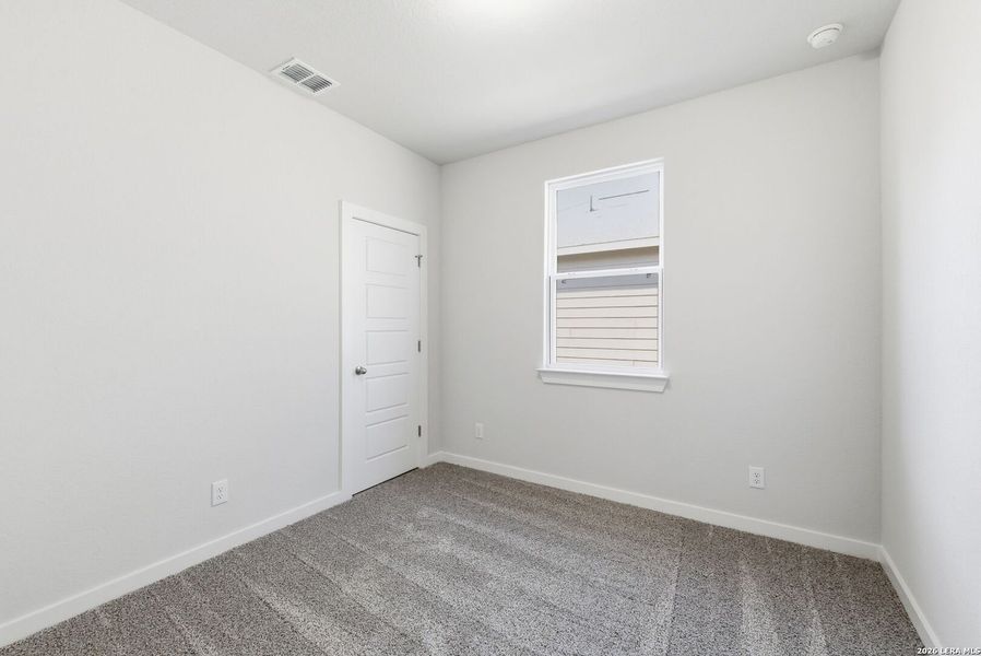 Spacious, unfurnished interior of a new home in , New Braunfels (Image 34).