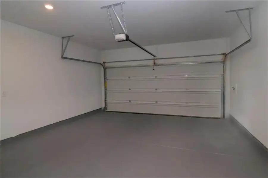 Spacious, unfurnished interior of a new home in , Douglasville (Image 28).