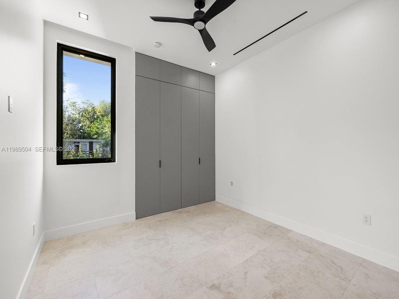 Spacious, unfurnished interior of a new home in , South Miami (Image 21).