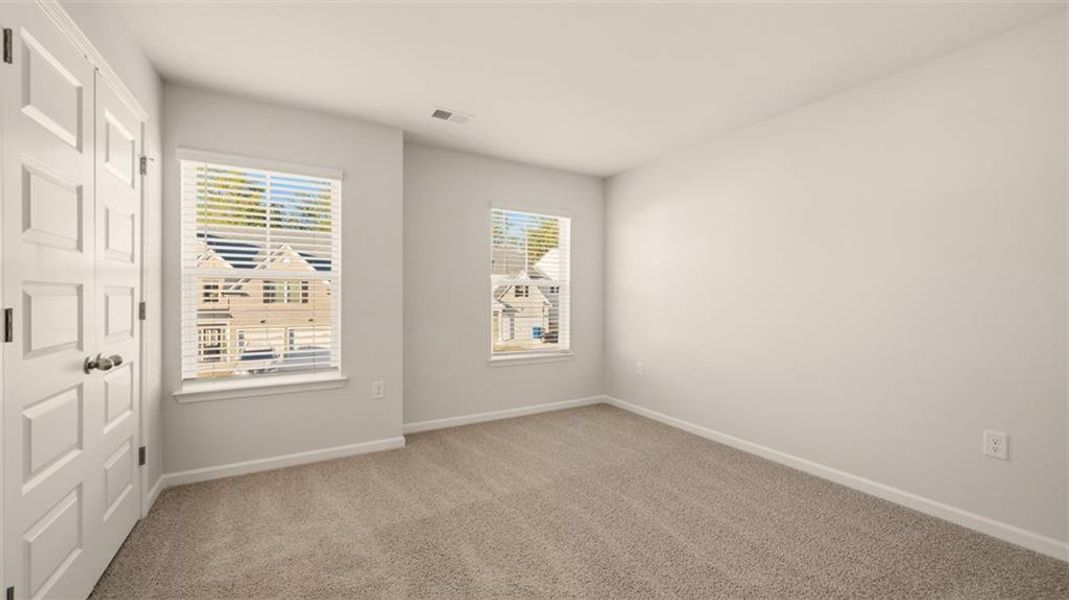 Spacious, unfurnished interior of a new home in Water Oak Estates, Lawrenceville (Image 24).