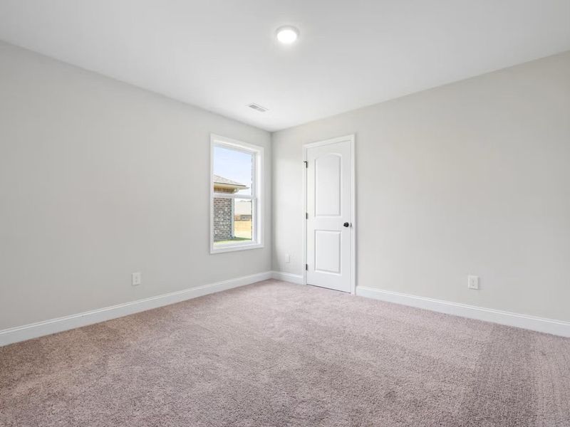 Spacious, unfurnished interior of a new home in Meadow Ridge Estates, Josephine (Image 26).