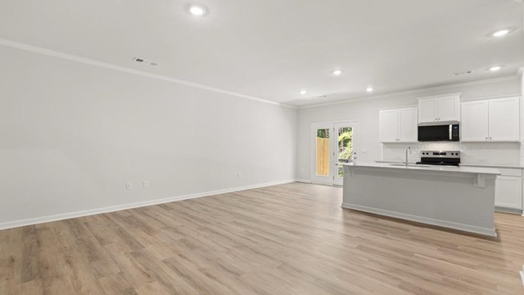 Spacious, unfurnished interior of a new home in Falcon Landing, Gainesville (Image 20). Spacious, unfurnished interior of a new home in Falcon Landing, Gainesville (Image 20).