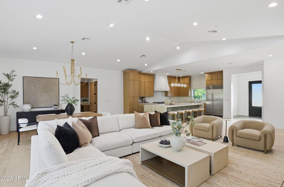 11_4825 n 70th st-11