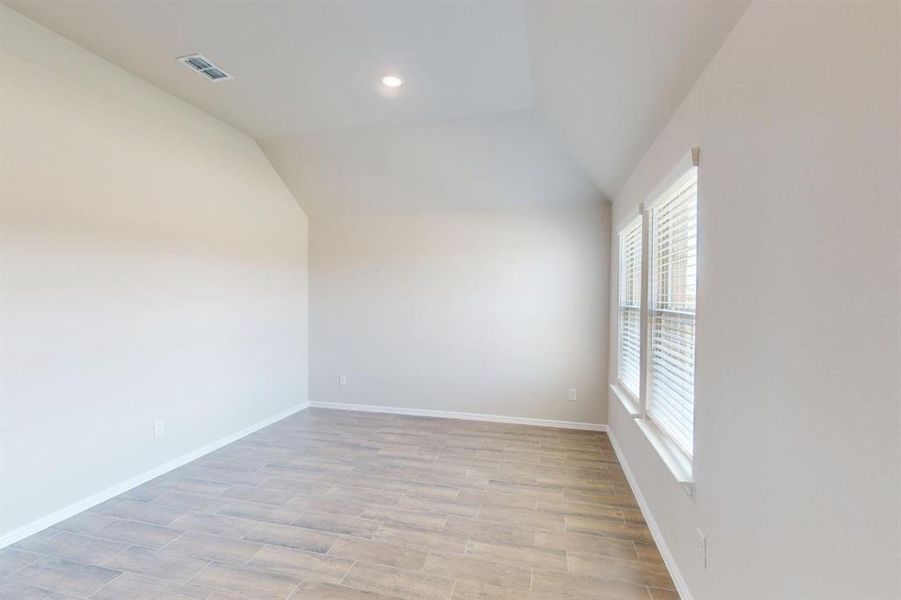 Image 39 of a home in Verandah.