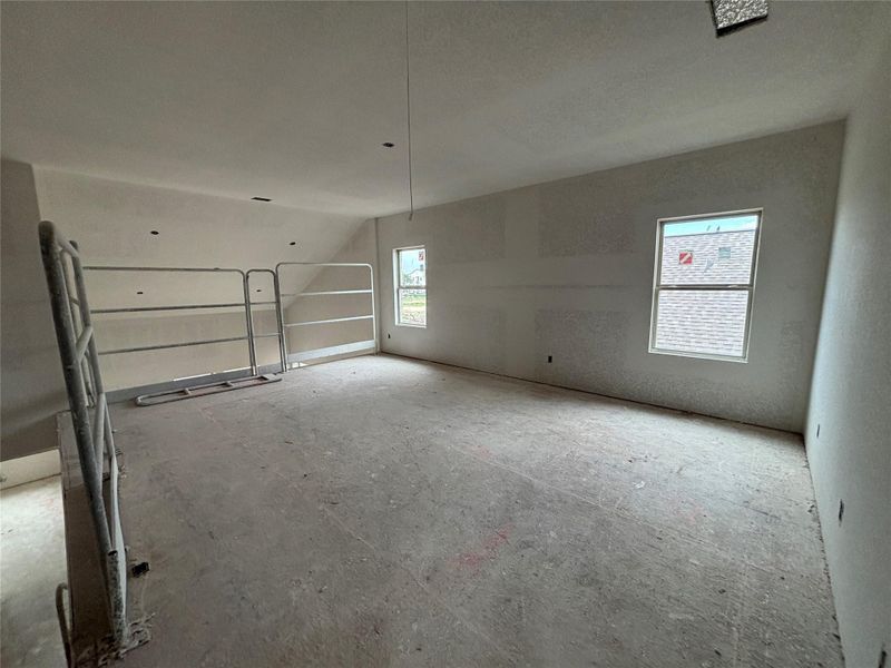 Spacious, unfurnished interior of a new home in Berry Creek Highlands, Georgetown (Image 17).