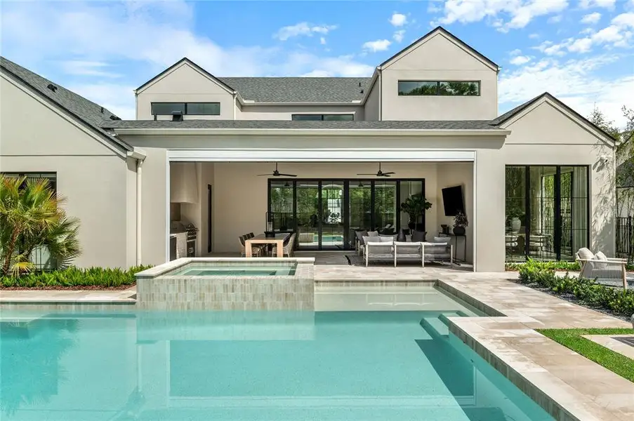 Exterior details and patio area of a home in , Orlando (Image 27).