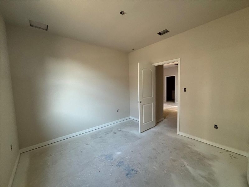 Spacious, unfurnished interior of a new home in Covered Bridge, Hutto (Image 20). Spacious, unfurnished interior of a new home in Covered Bridge, Hutto (Image 20).