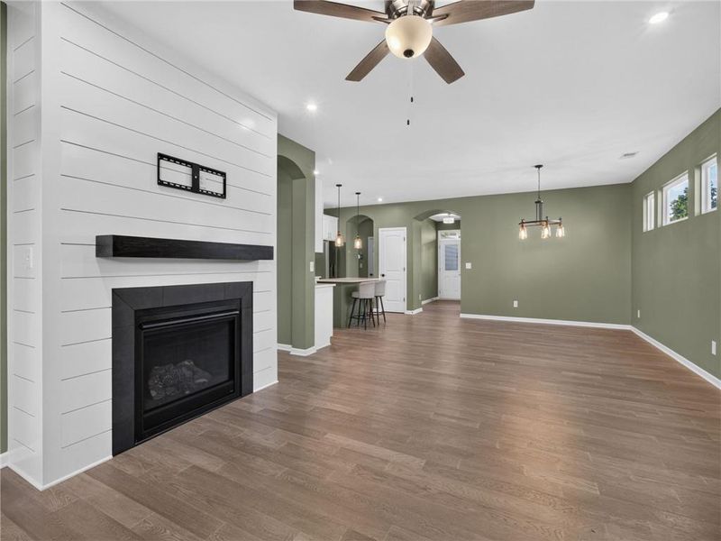 Spacious, unfurnished interior of a new home in Laurel Farms, Dallas (Image 15).