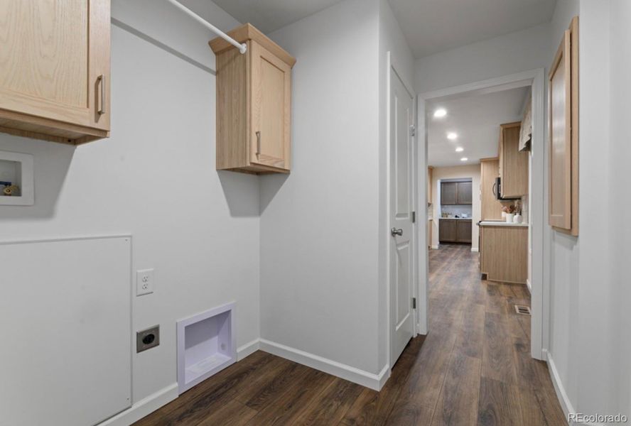 Spacious, unfurnished interior of a new home in , Nunn (Image 8).