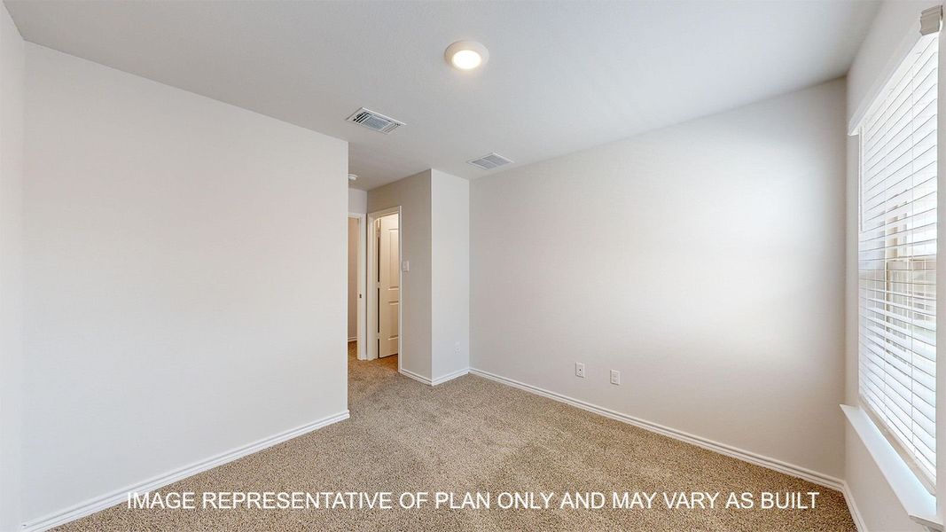 Spacious, unfurnished interior of a new home in Turnbo Ranch Traditions, Killeen (Image 24).