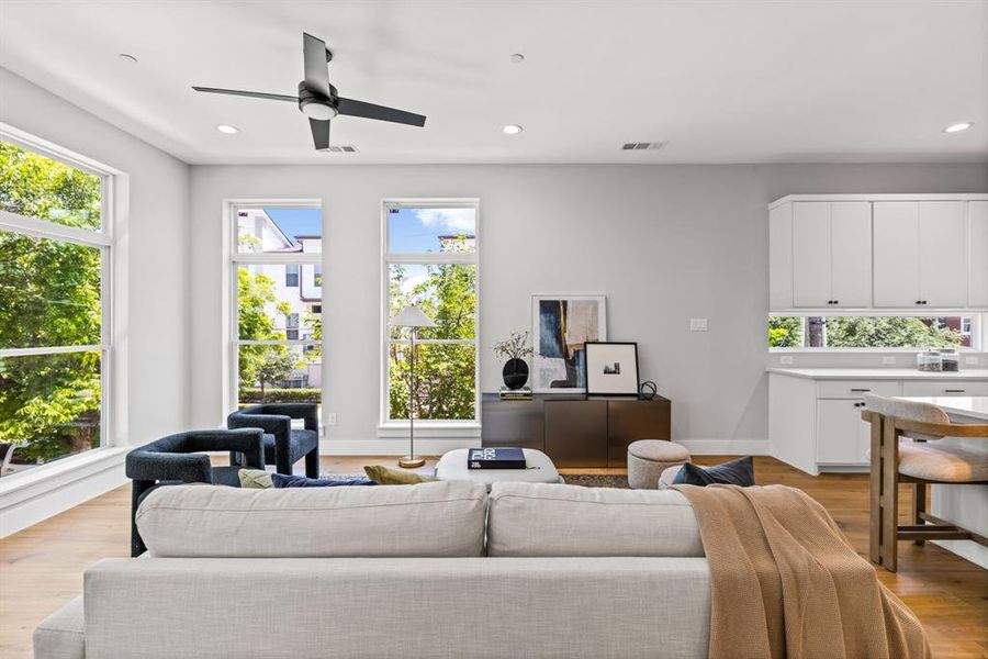 Furnished interior view inside a new home in , Dallas (Image 8).