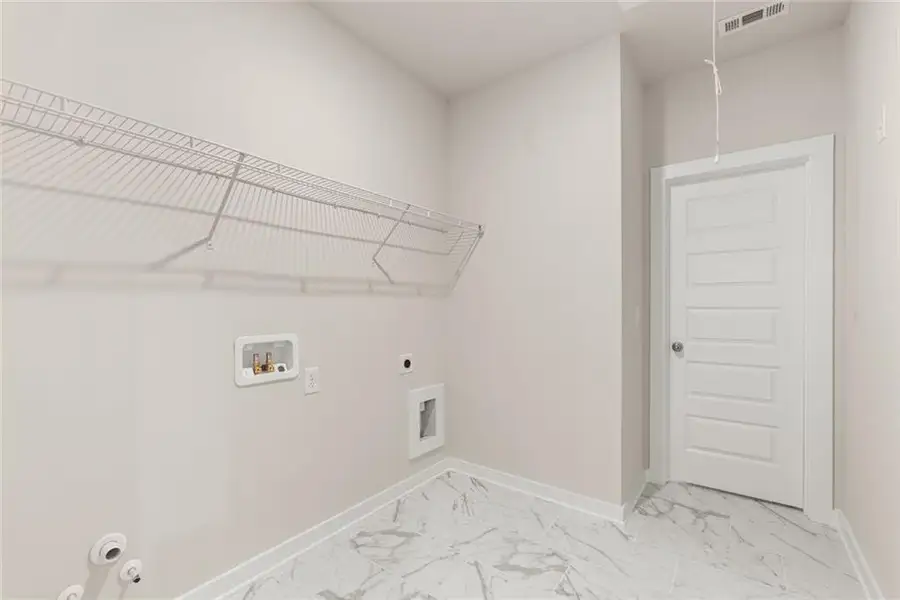 Spacious, unfurnished interior of a new home in , Gainesville (Image 25). Spacious, unfurnished interior of a new home in , Gainesville (Image 25).