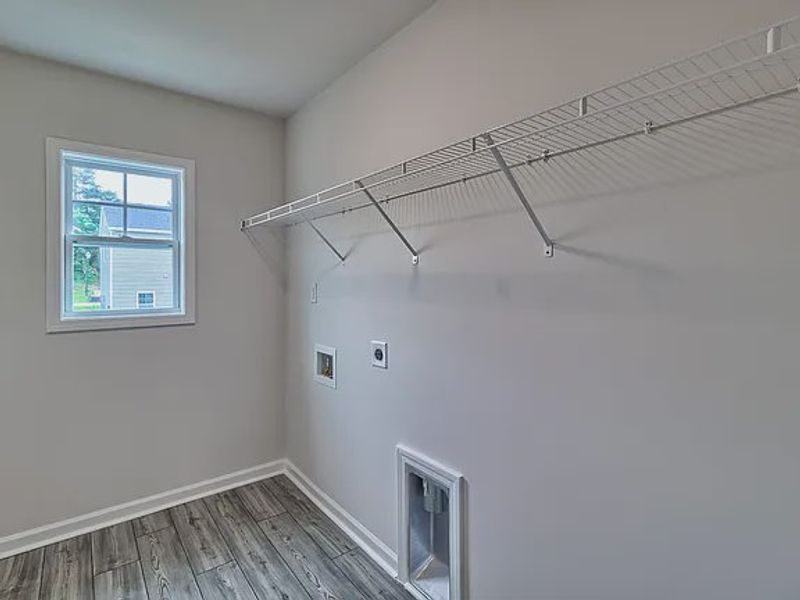 Spacious, unfurnished interior of a new home in Emanuel Creek, West Columbia (Image 14).
