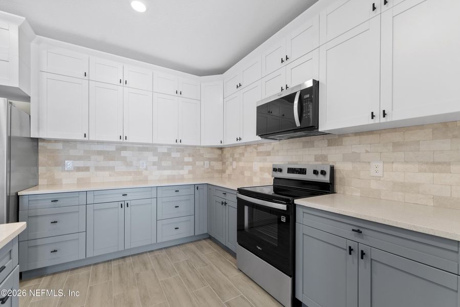 Furnished interior view inside a new home in , Ocala (Image 19).