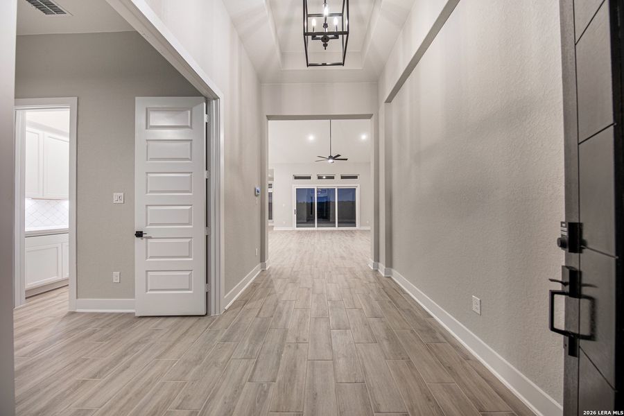 Spacious, unfurnished interior of a new home in Caliza Reserve, Boerne (Image 33). Spacious, unfurnished interior of a new home in Caliza Reserve, Boerne (Image 33).