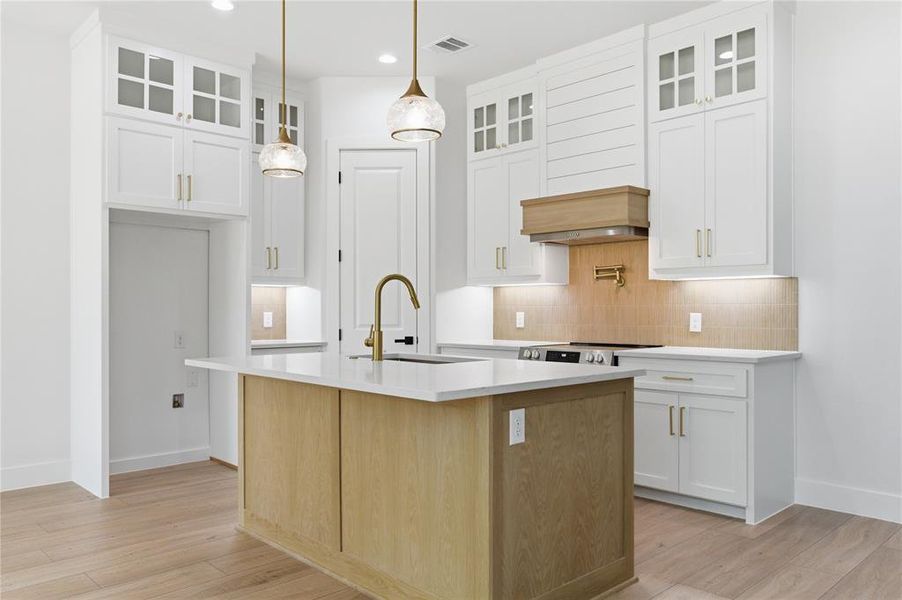 Furnished interior view inside a new home in , West Tawakoni (Image 7).