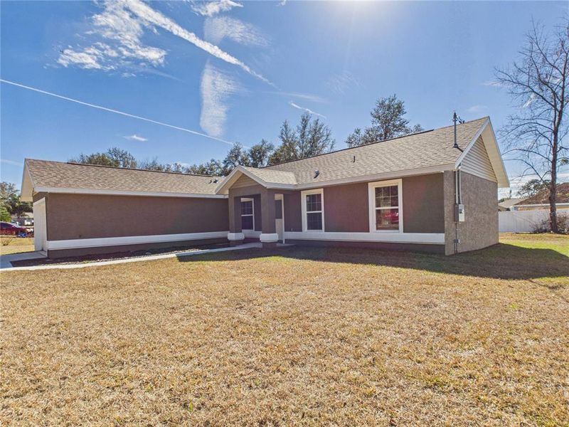 Exterior details and patio area of a home in , Ocala (Image 20).