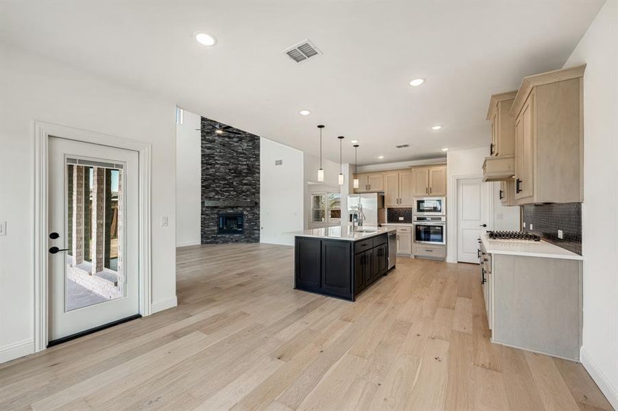 Image 36 of a home in Terracina. Image 36 of a home in Terracina.