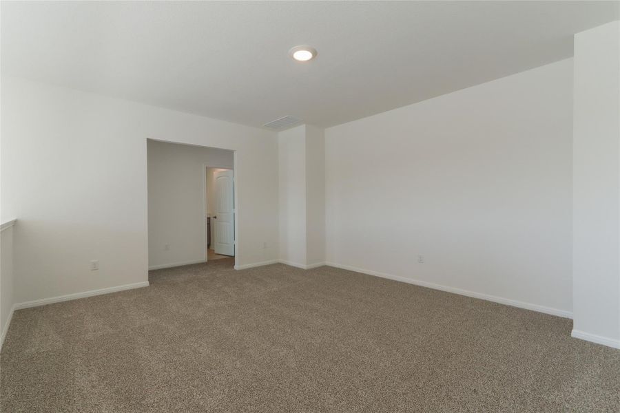 Spacious, unfurnished interior of a new home in Bar W Ranch, Leander (Image 22). Spacious, unfurnished interior of a new home in Bar W Ranch, Leander (Image 22).