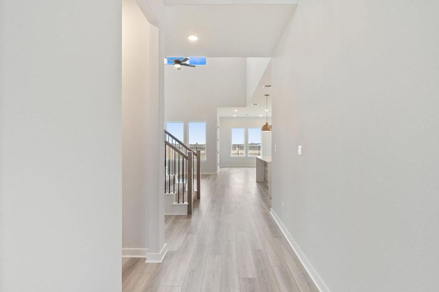 Spacious, unfurnished interior of a new home in Lagos Reserve, Manor (Image 33).