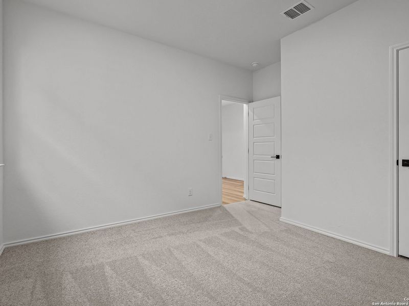 Spacious, unfurnished interior of a new home in Horizon Pointe, San Antonio (Image 31). Spacious, unfurnished interior of a new home in Horizon Pointe, San Antonio (Image 31).
