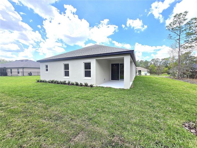 Exterior details and patio area of a home in , Homosassa (Image 40).