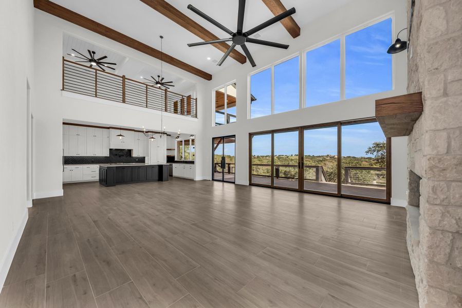 Spacious, unfurnished interior of a new home in , Horseshoe Bay (Image 18).