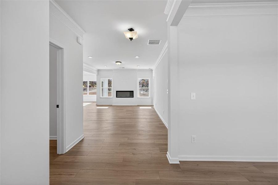 Spacious, unfurnished interior of a new home in Jones Ridge, Dallas (Image 37).