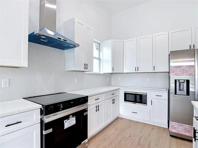 Furnished interior view inside a new home in , Port Charlotte (Image 9).