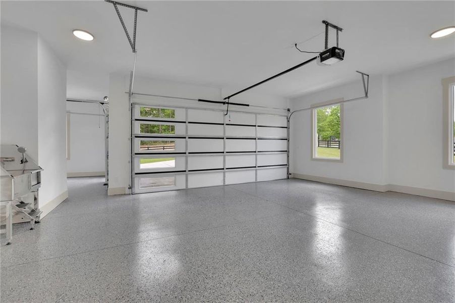 Spacious, unfurnished interior of a new home in , Auburn (Image 21).