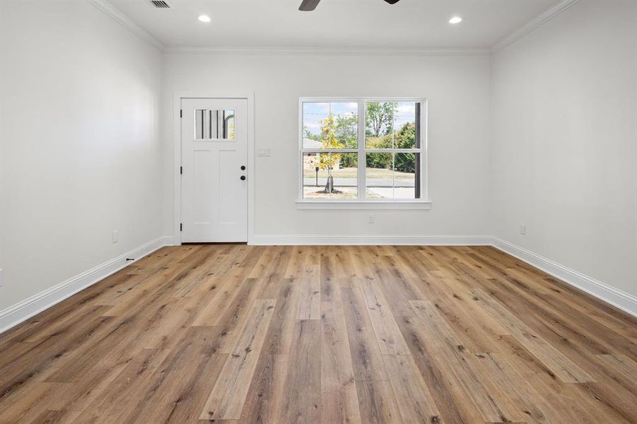 Spacious, unfurnished interior of a new home in , Sulphur Springs (Image 25).