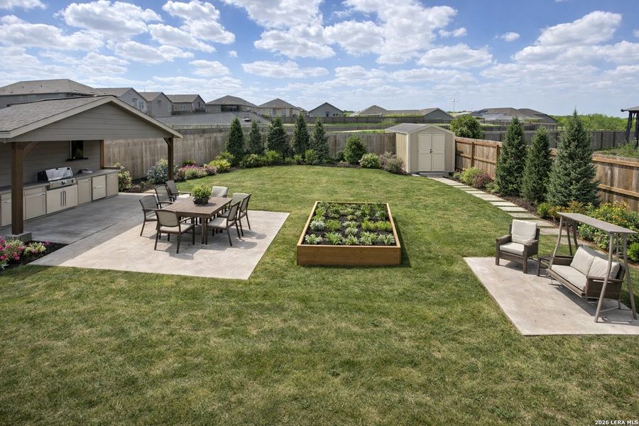 Exterior details and patio area of a home in , Seguin (Image 3).