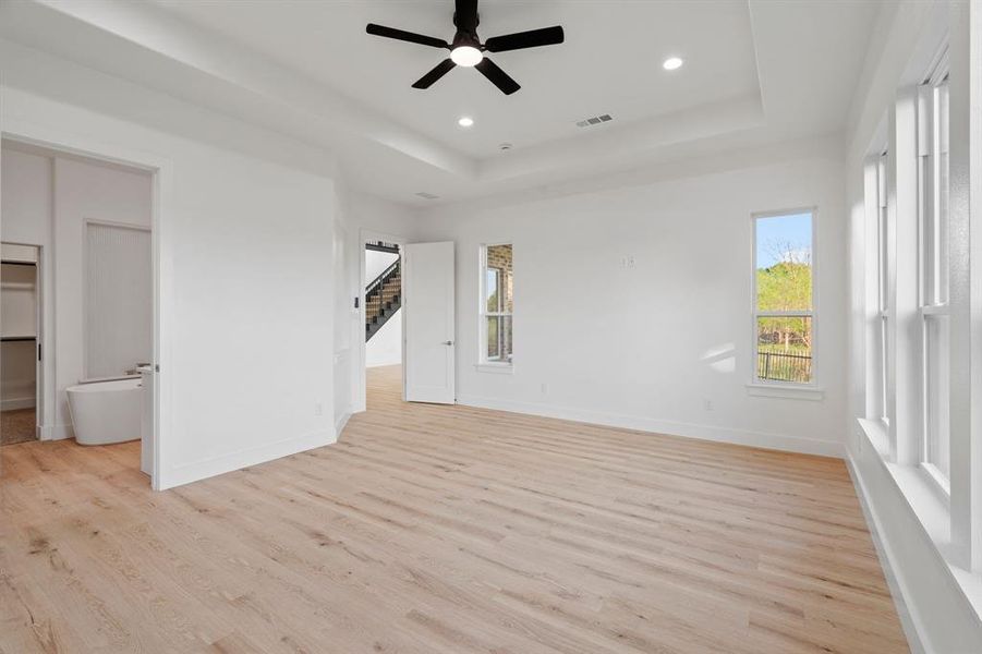 Spacious, unfurnished interior of a new home in , Ennis (Image 14).