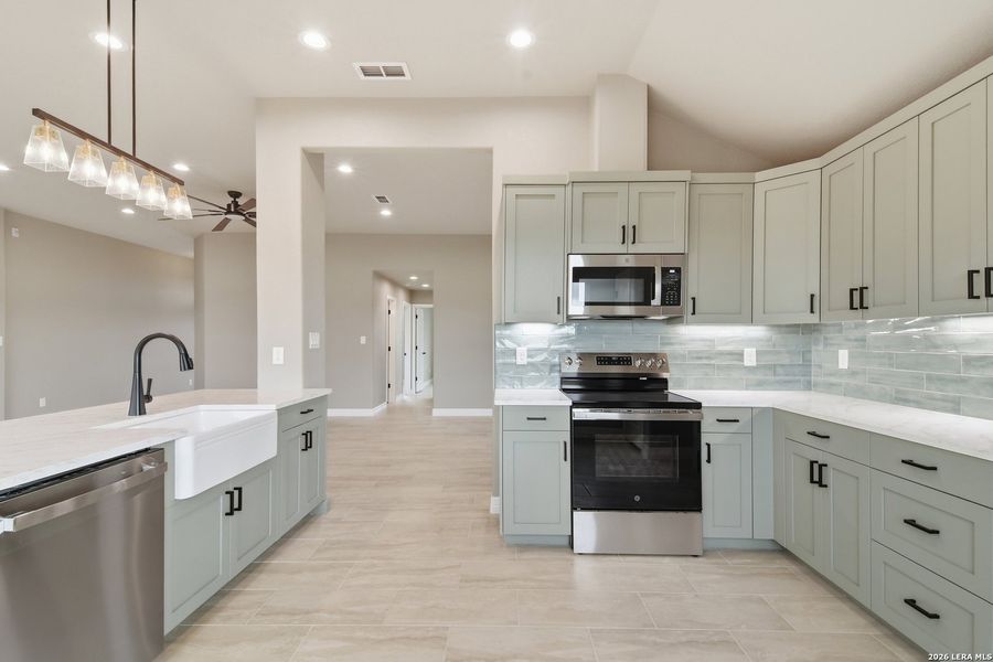 Furnished interior view inside a new home in , Uvalde (Image 9).