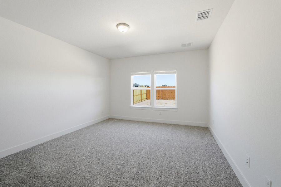 Spacious, unfurnished interior of a new home in Red Hawk Landing, San Antonio (Image 55).