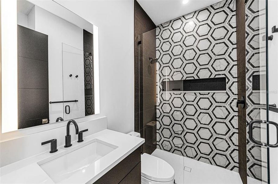 Furnished interior view inside a new home in , Treasure Island (Image 12).