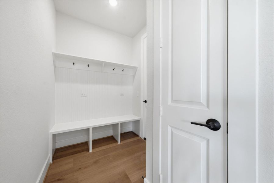 Spacious, unfurnished interior of a new home in Chambers Creek, Willis (Image 33).