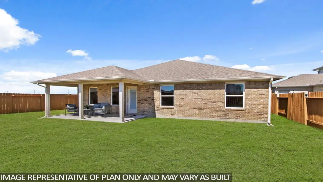 Exterior details and patio area of a home in Sunterra Lakes, Brookshire (Image 3).