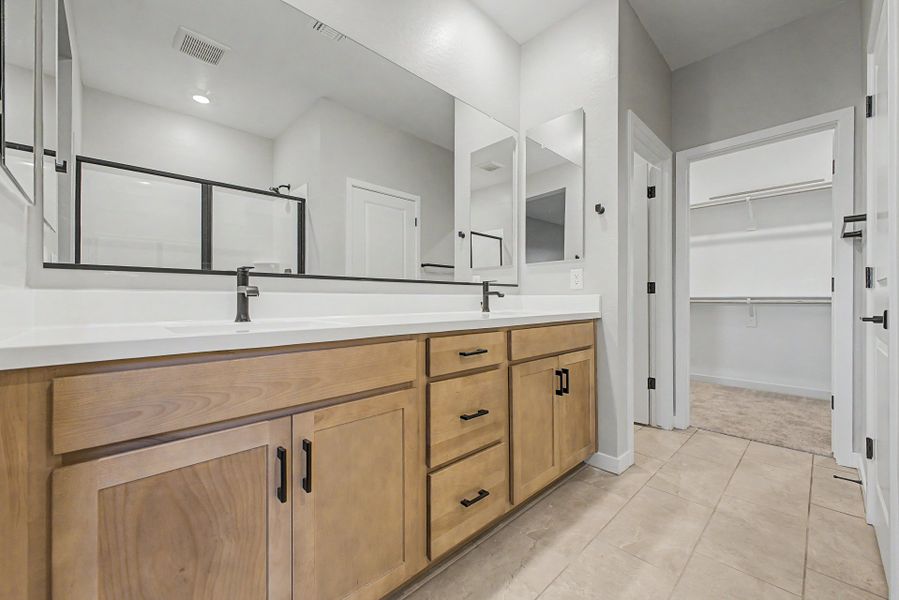 Furnished interior view inside a new home in Citrus Park, Goodyear (Image 5).