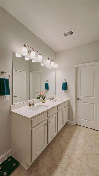 Furnished interior view inside a new home in , Homer (Image 43).