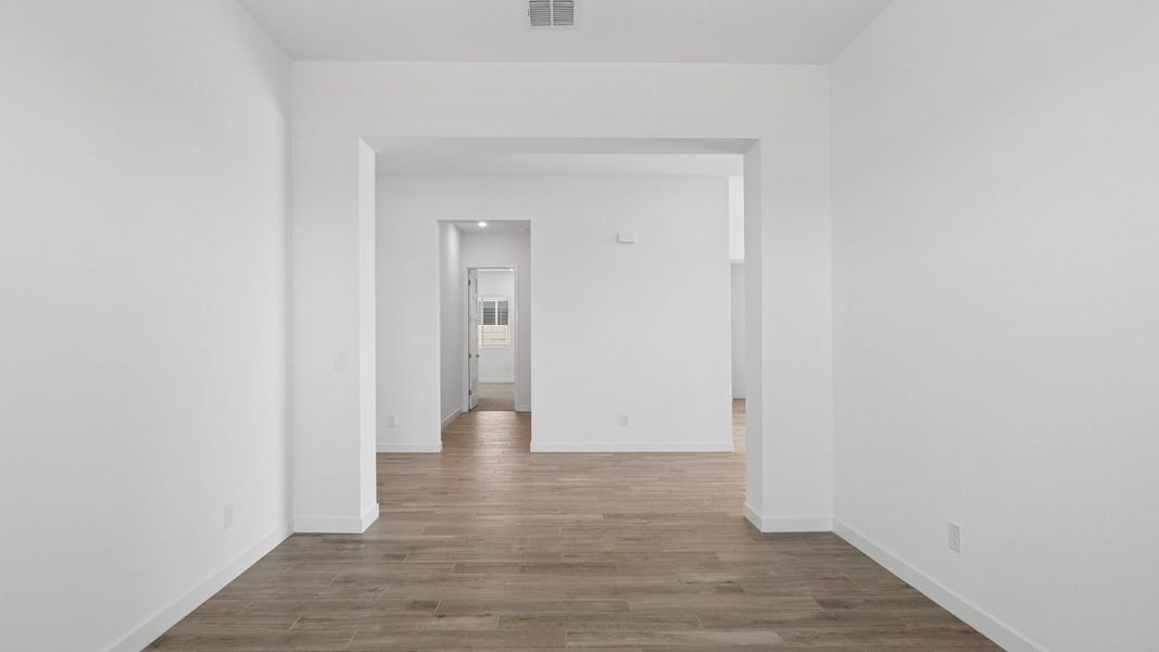 Spacious, unfurnished interior of a new home in The Ridge at Stone Butte, Phoenix (Image 26).